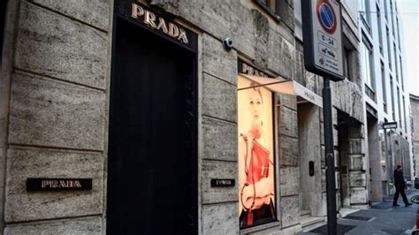 negozio prada chiuso per falso|LA COLLABORAZIONE STRATEGICA TRA L'UNITÀ.